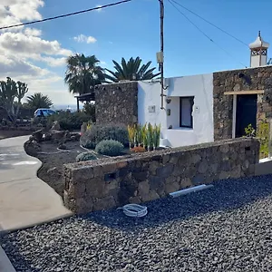 Con Terraza Y Jardin Ferienhaus Las Breñas
